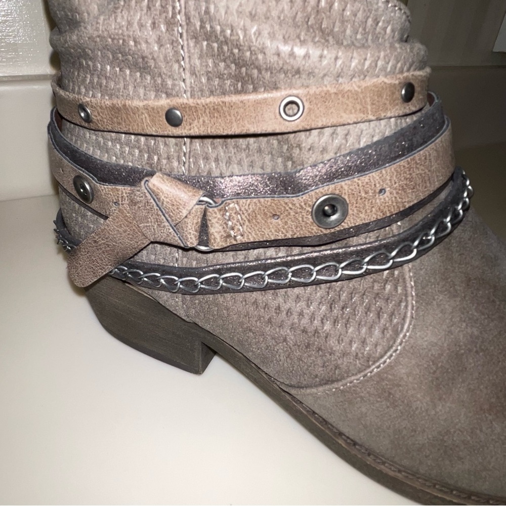 Kohl’s Redbud Strappy Ankle Boots In Stone - Picture 10 of 15